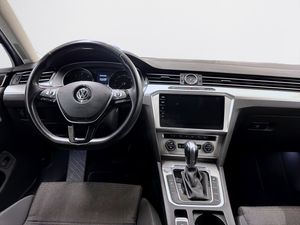 Volkswagen Passat bild 10