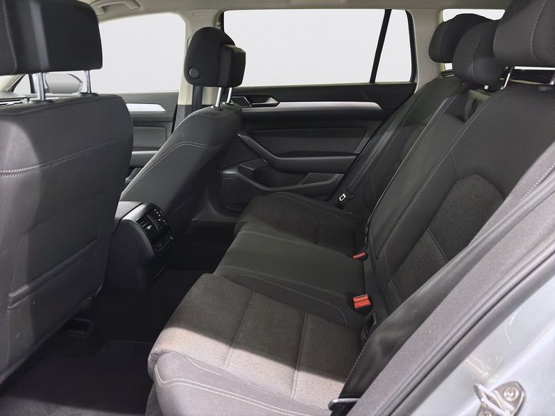 Volkswagen Passat bild 9