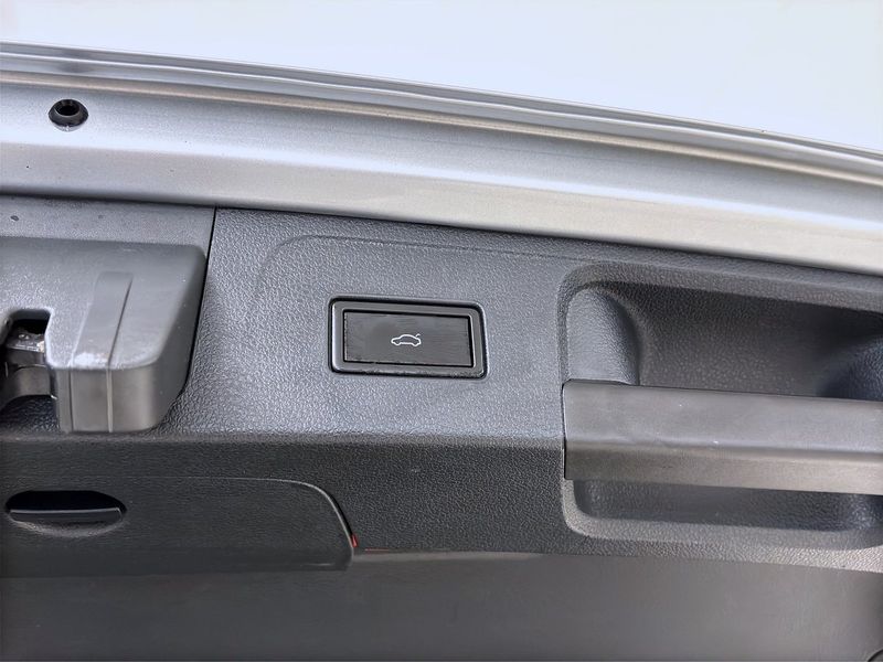 Volkswagen Passat bild 14