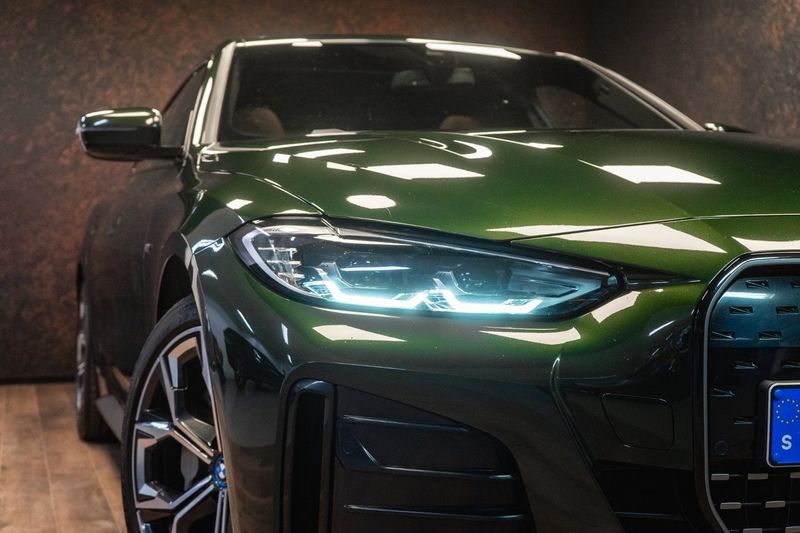BMW i4 bild 4