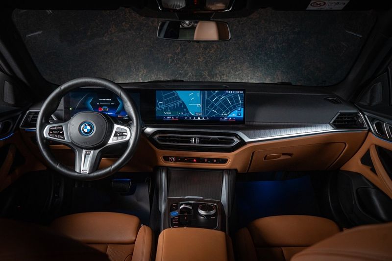 BMW i4 bild 24
