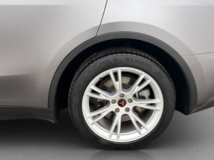 Tesla Model Y bild 30