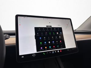 Tesla Model Y bild 21