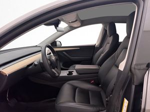 Tesla Model Y bild 10