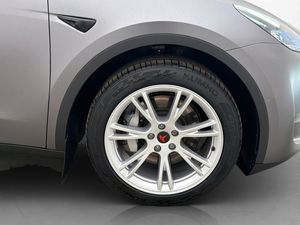 Tesla Model Y bild 32