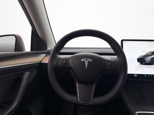 Tesla Model Y bild 16