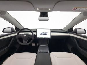 Tesla Model Y bild 12