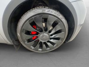 Tesla Model Y bild 31