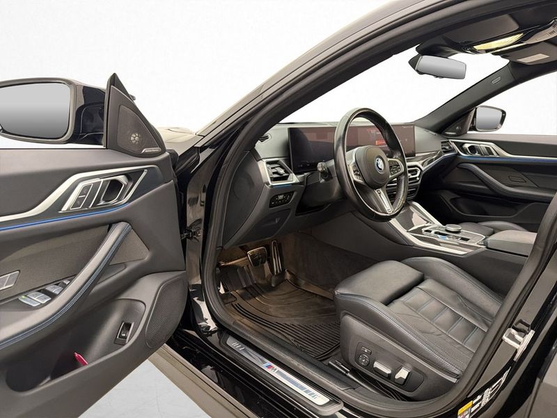 BMW i4 bild 9