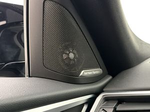 BMW i4 bild 16
