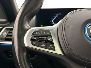BMW i4 bild 21