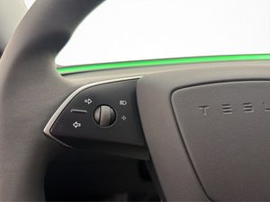 Tesla Model 3 bild 17