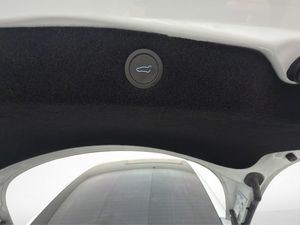 Tesla Model 3 bild 28