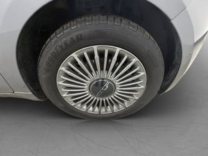 Fiat 500e bild 35