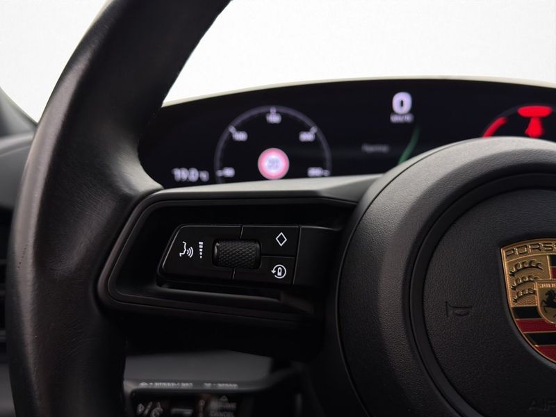 Porsche Taycan bild 30