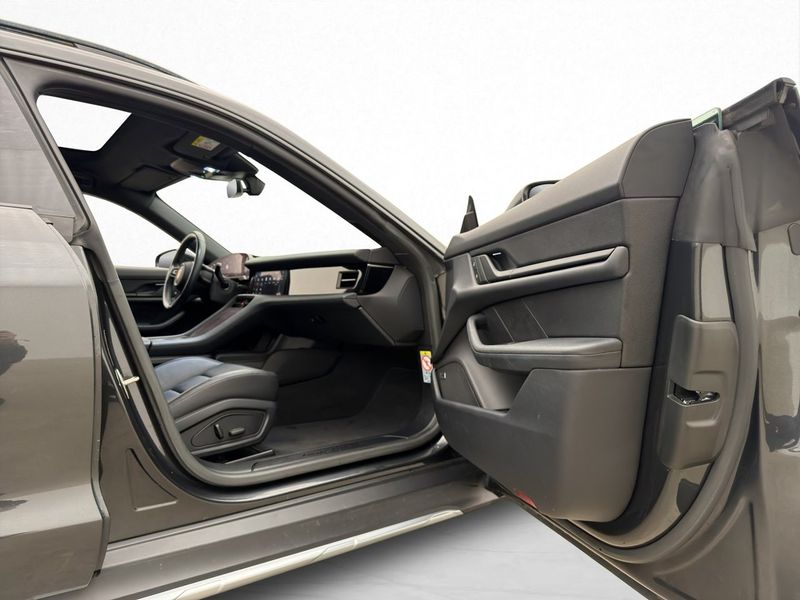 Porsche Taycan bild 14