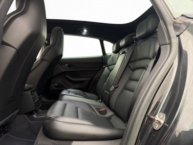 Porsche Taycan bild 28