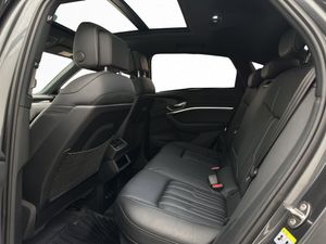 Audi Q8 bild 15