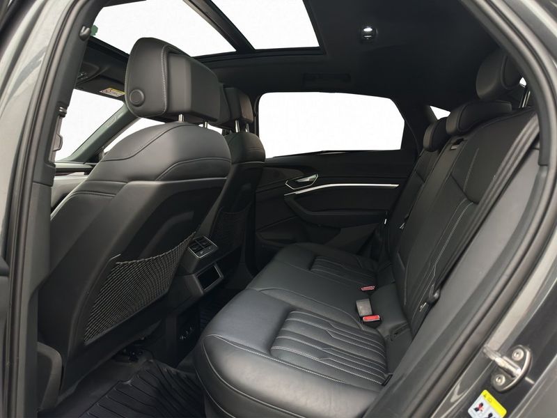 Audi Q8 bild 15