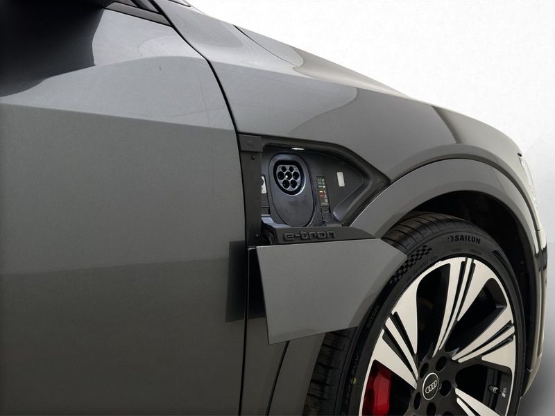 Audi Q8 bild 37