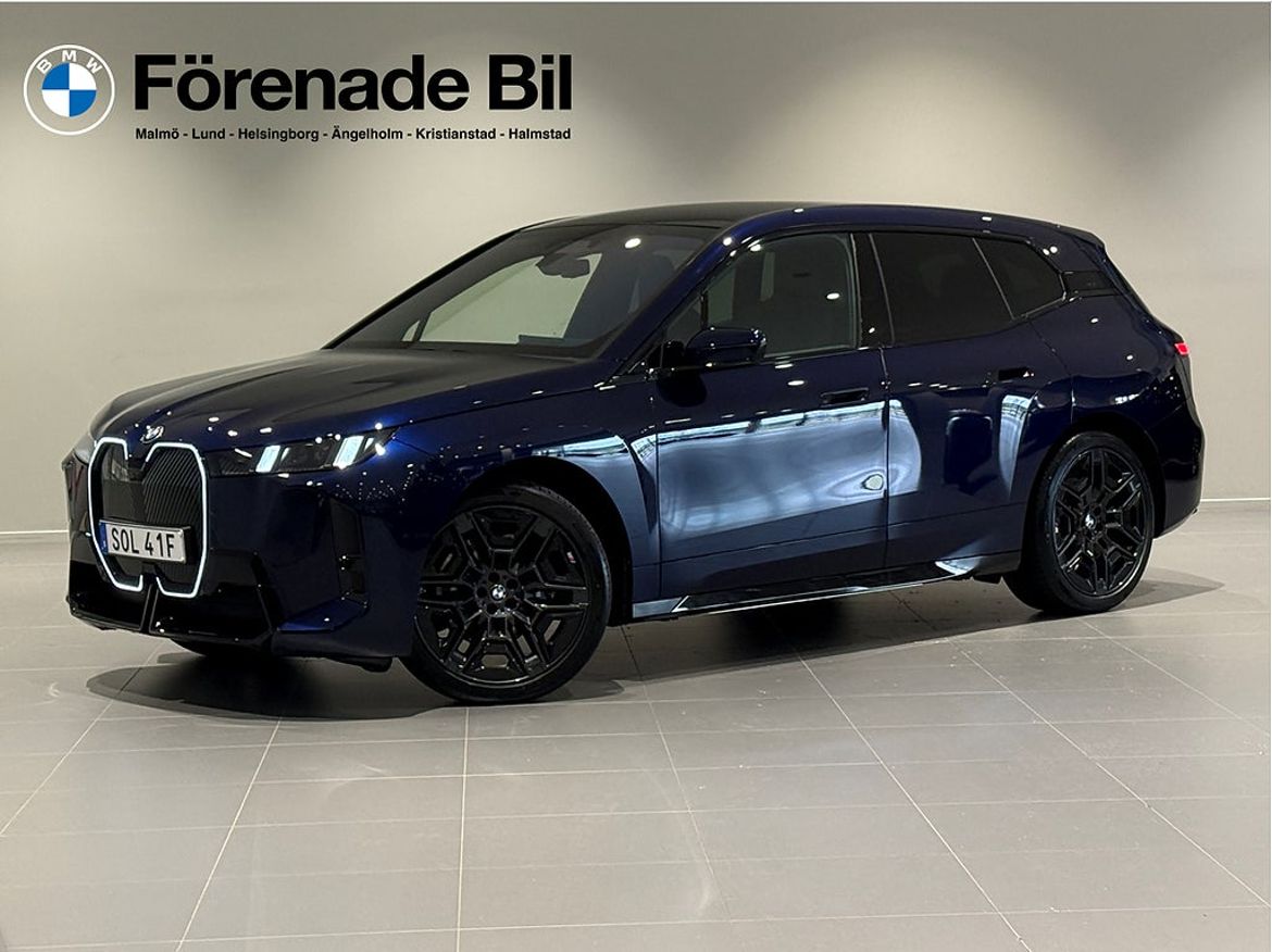 BMW iX