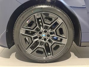 BMW iX bild 5