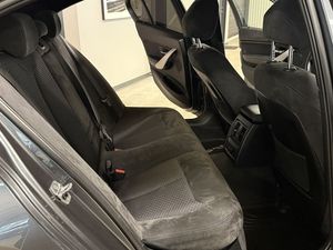 BMW 320 bild 8