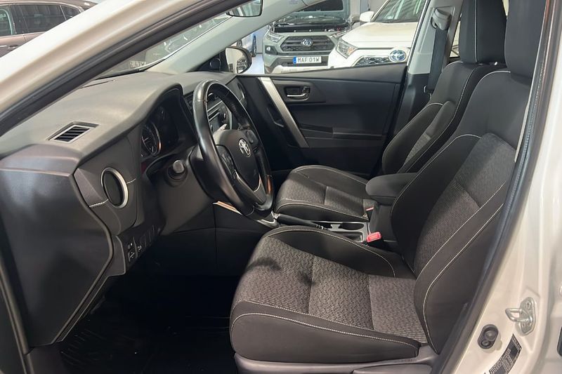 Toyota Auris bild 6