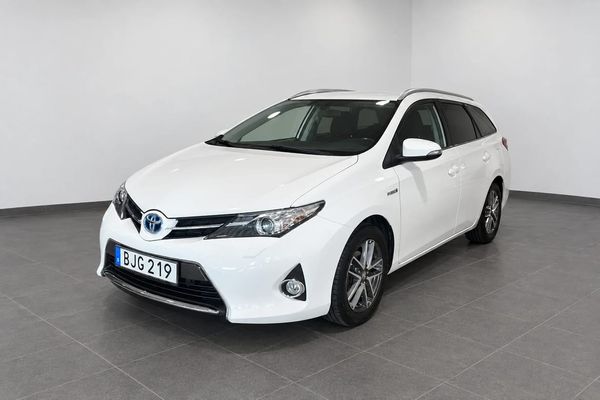 Toyota Auris Touring Sports Hybrid e-CVT Edition Feel V-Hjul - 2015