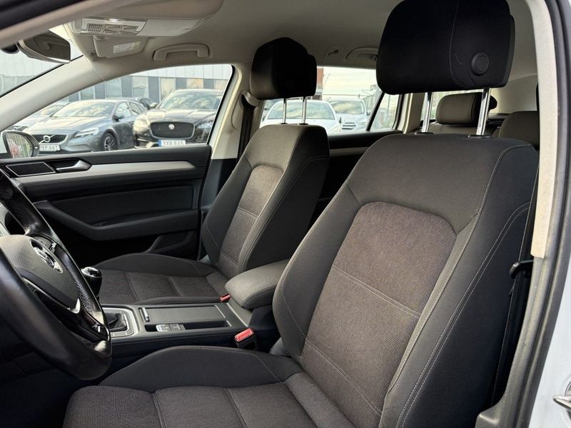 Volkswagen Passat bild 13