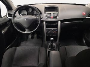 Peugeot 207 bild 11