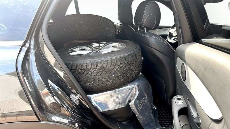 Mercedes GLC220 bild 5