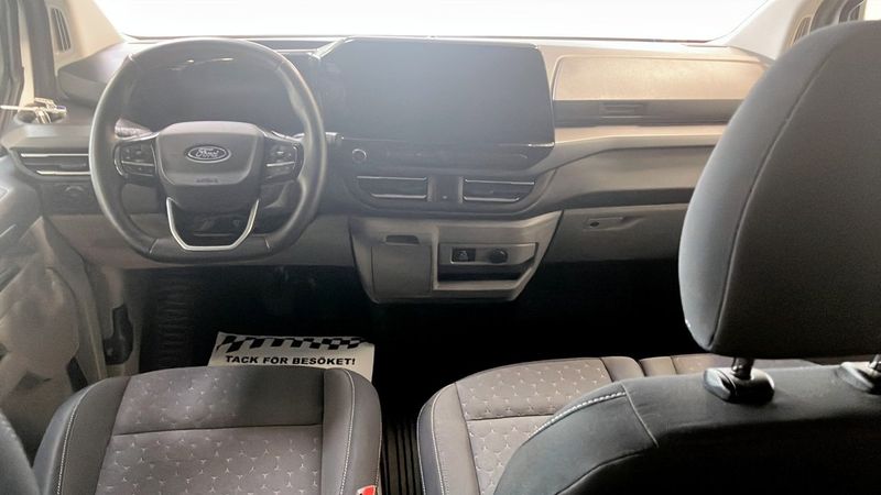 Ford Tourneo Custom bild 4
