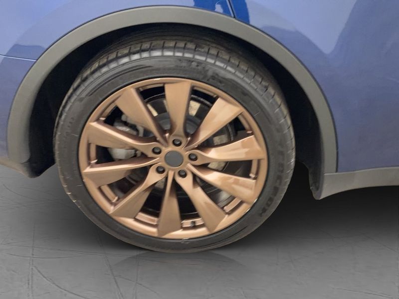 Tesla Model Y bild 33
