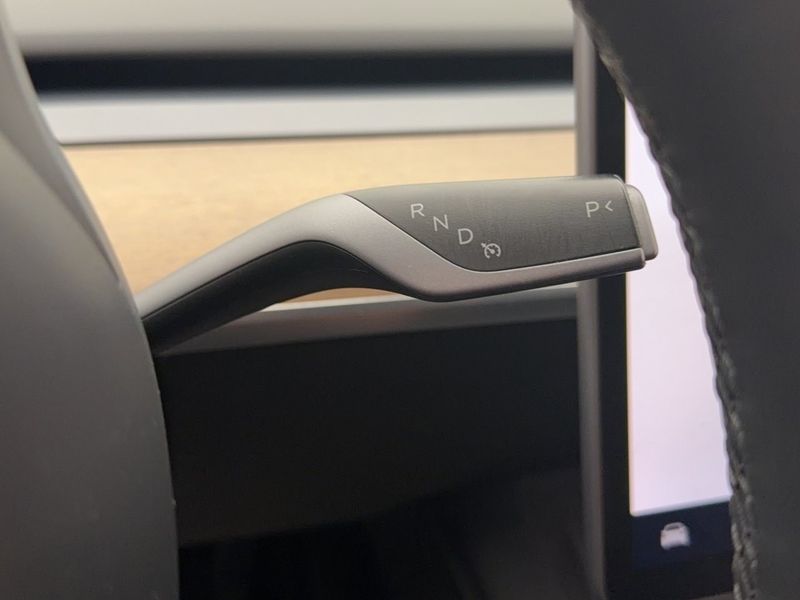 Tesla Model Y bild 31