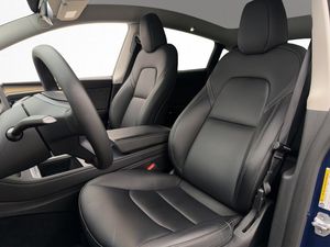 Tesla Model Y bild 15