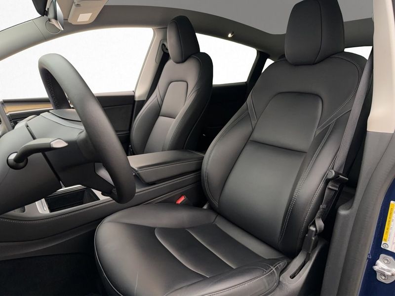 Tesla Model Y bild 15