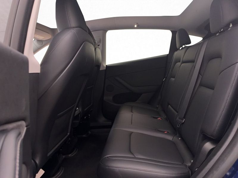Tesla Model Y bild 17