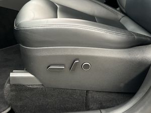 Tesla Model Y bild 30