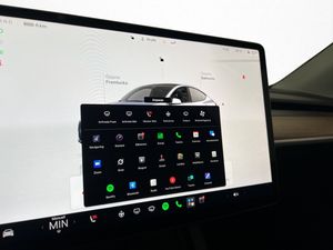 Tesla Model Y bild 21