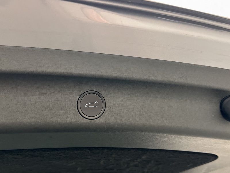Tesla Model Y bild 29