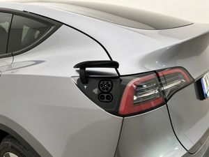 Tesla Model Y bild 12