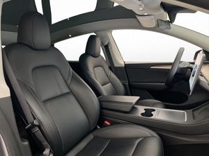 Tesla Model Y bild 13