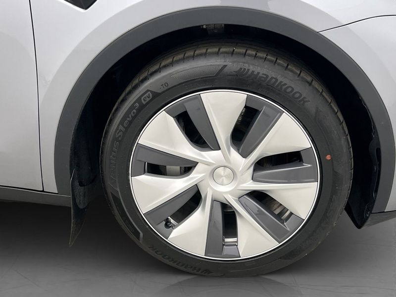 Tesla Model Y bild 31