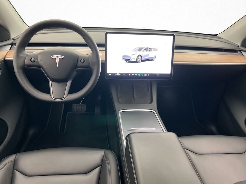 Tesla Model Y bild 14