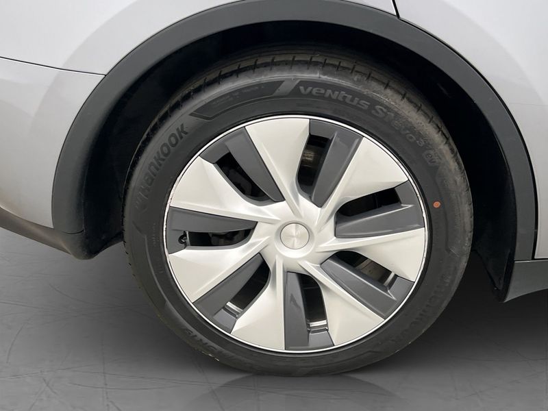 Tesla Model Y bild 34
