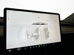 Tesla Model Y bild 24