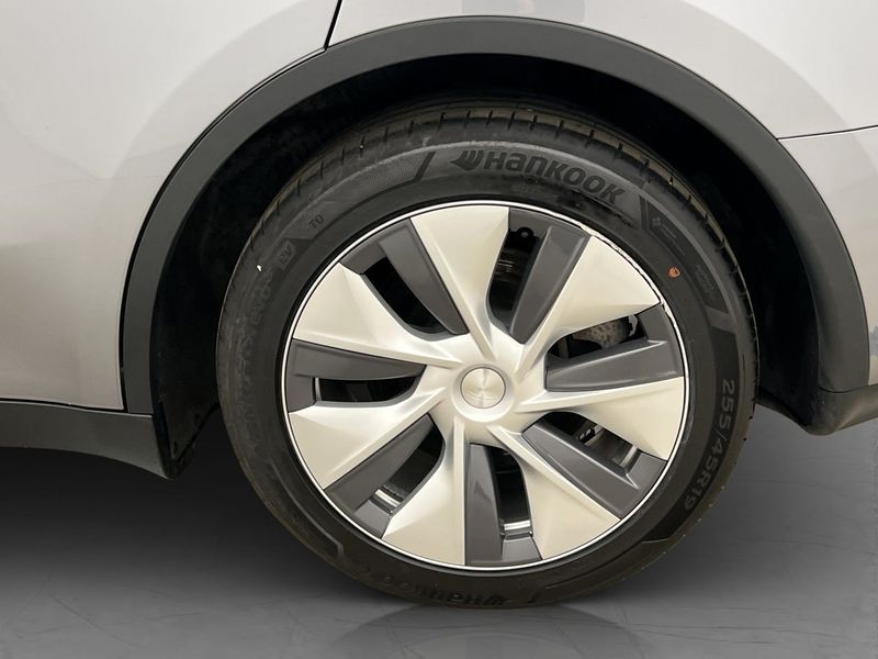 Tesla Model Y bild 32