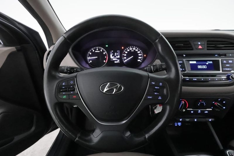 Hyundai i20 bild 14