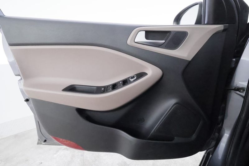 Hyundai i20 bild 25
